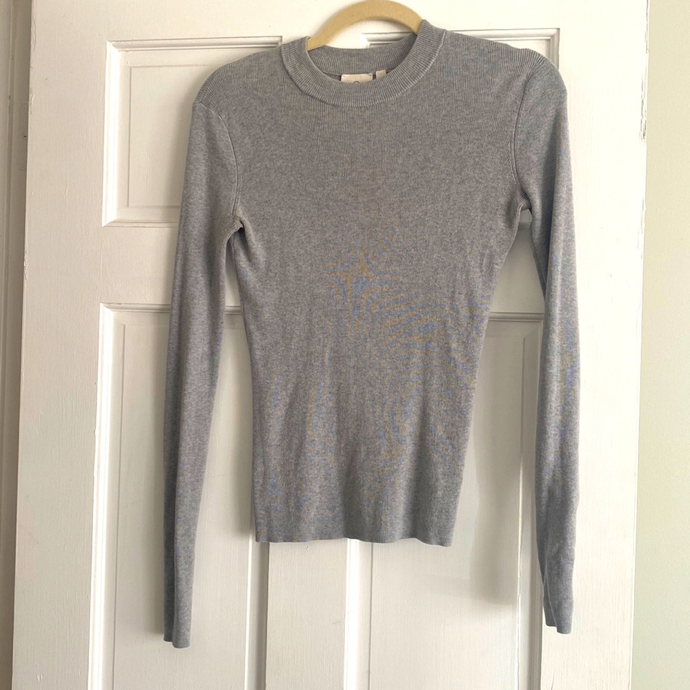 AG fitted gray sweater xs